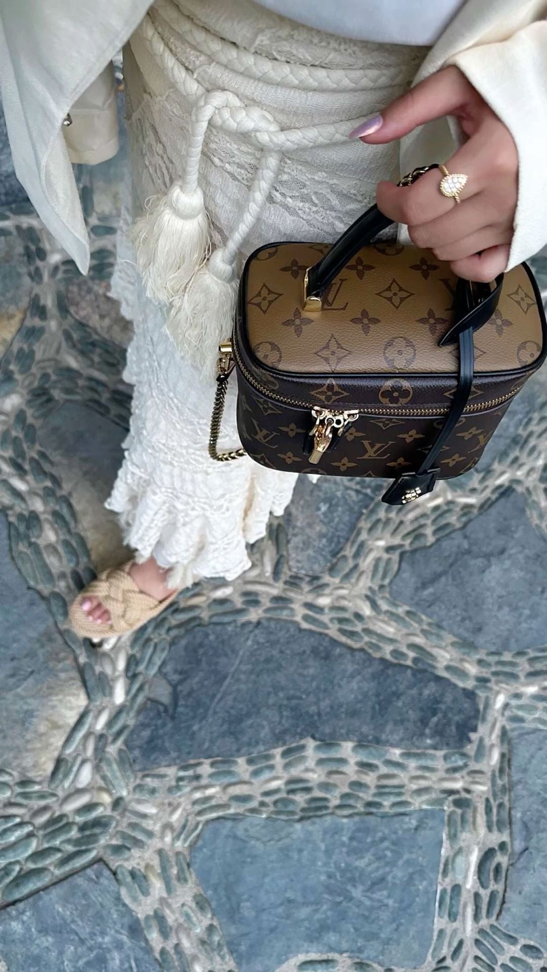 LV