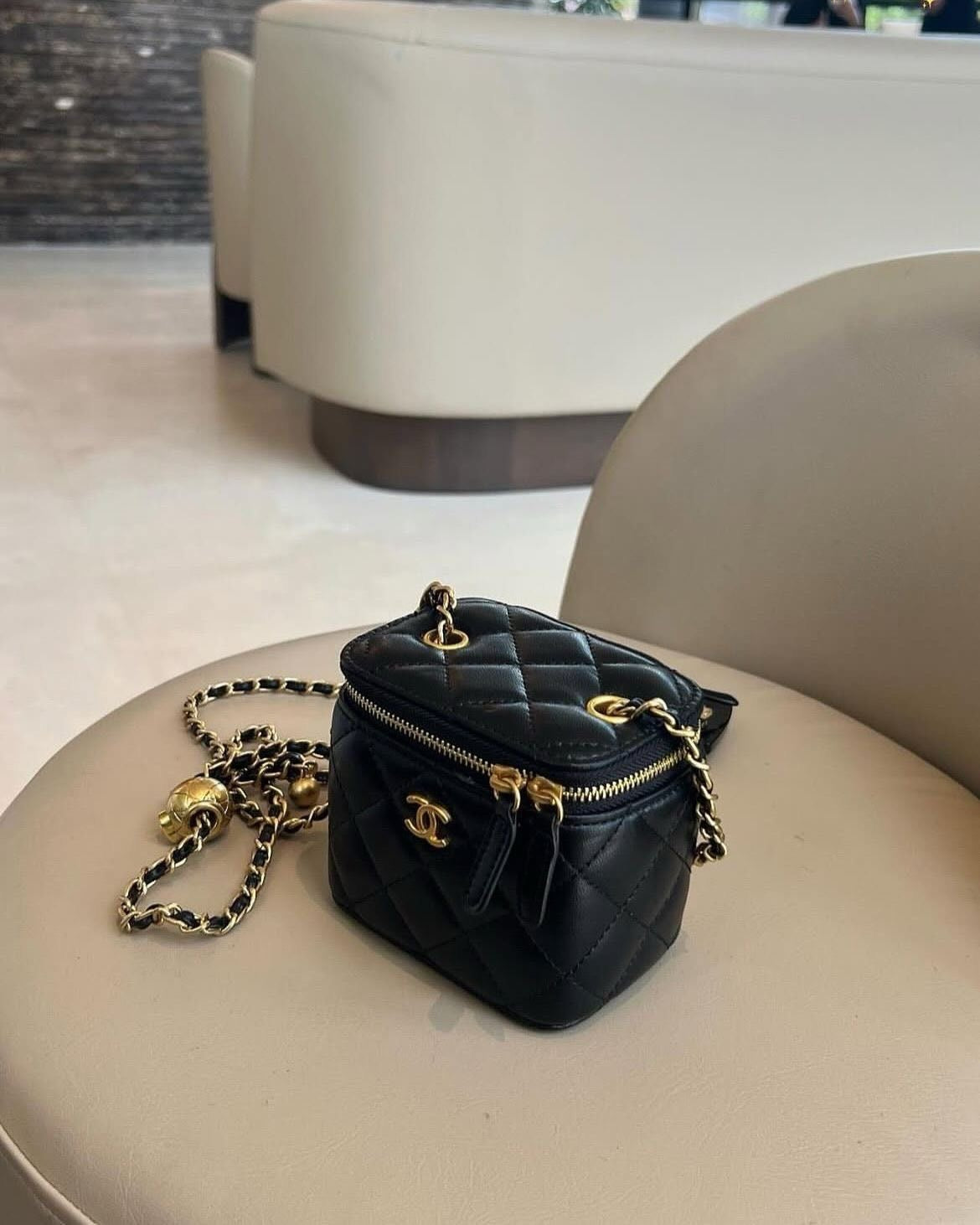Mini chanel